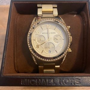 Michael Kors Watch - Gold